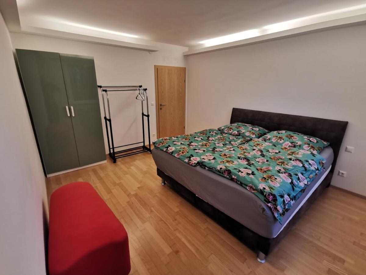 Haus Mit Traumhaften Ausblick Villach Esterno foto